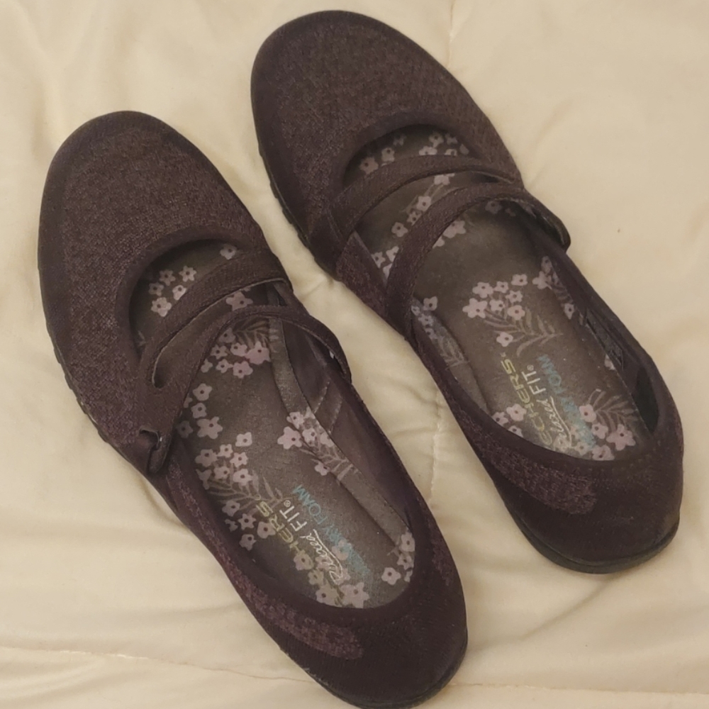 Skechers Relaxed Fit Memory Foam Shoe, Size 9